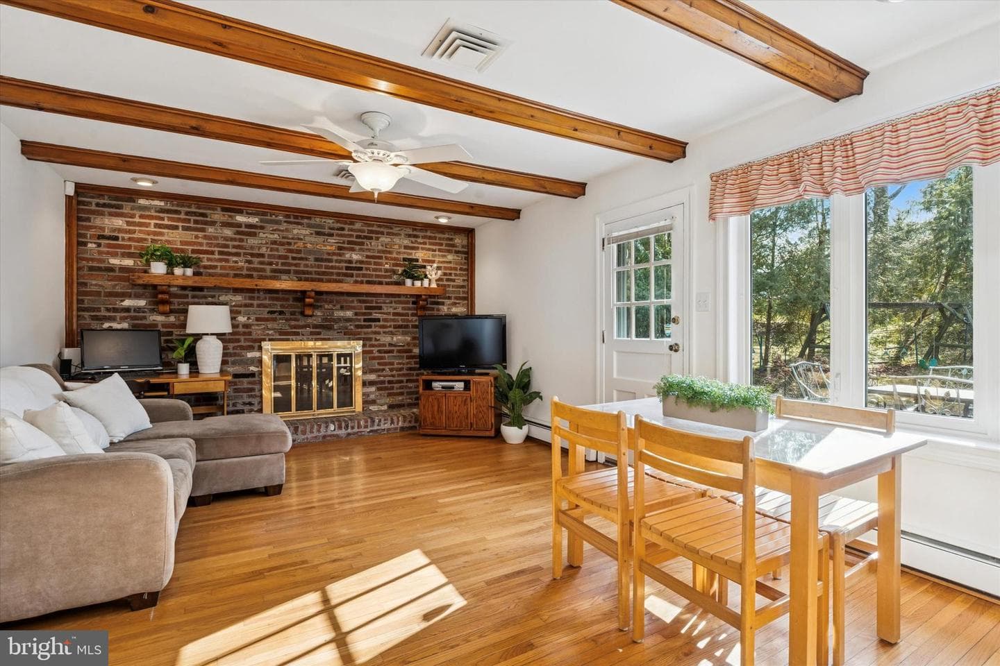 7 Dale Lane photo 12