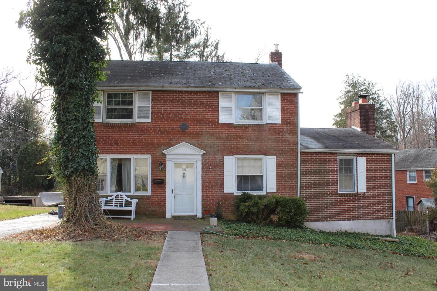112 E Thomson Avenue photo 1