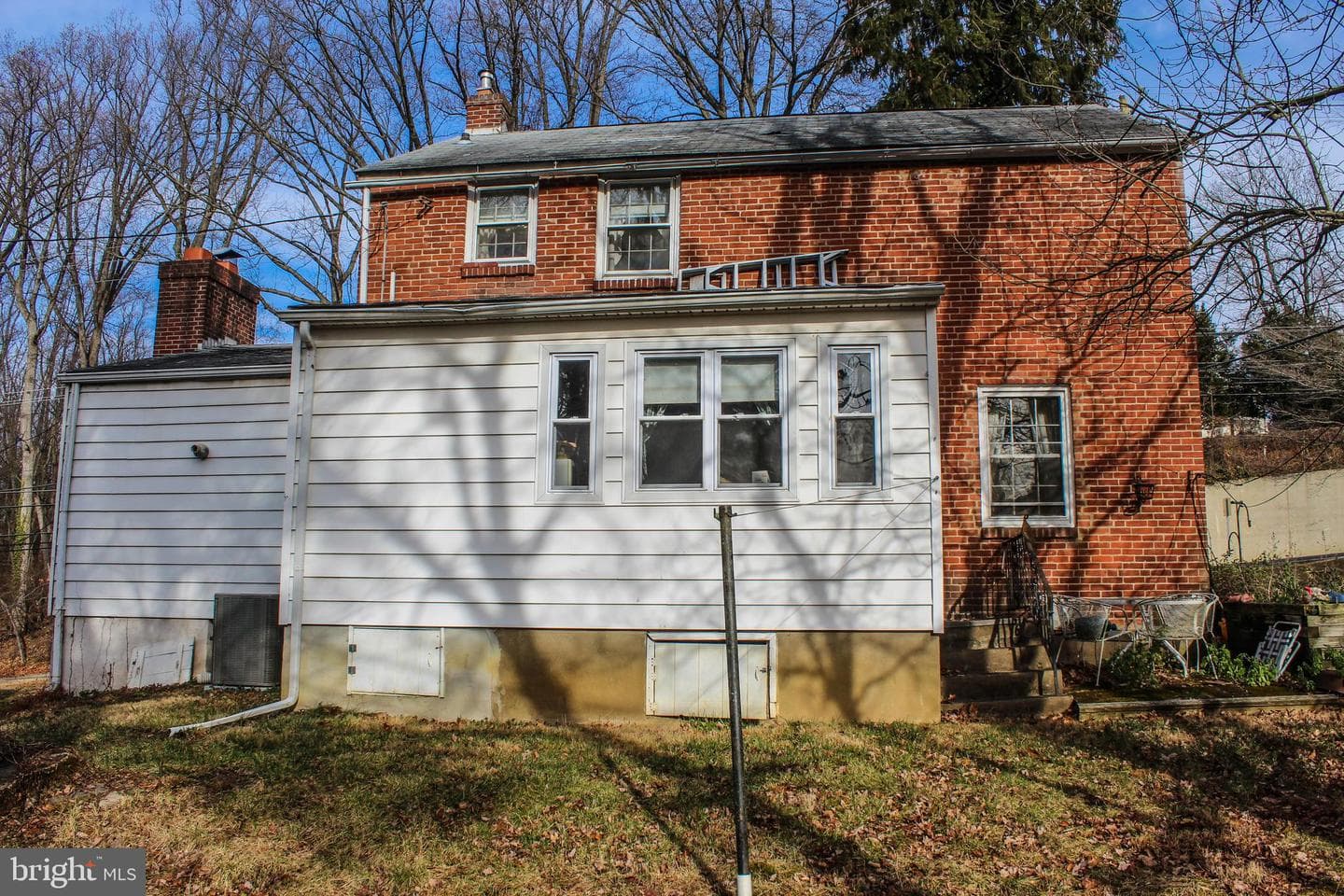 112 E Thomson Avenue photo 3