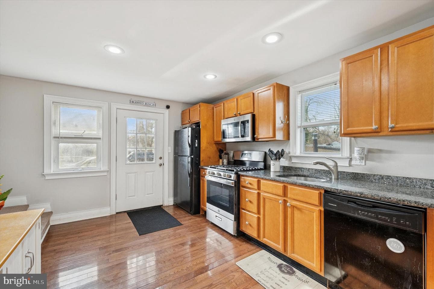 248 Pennington Avenue photo 13