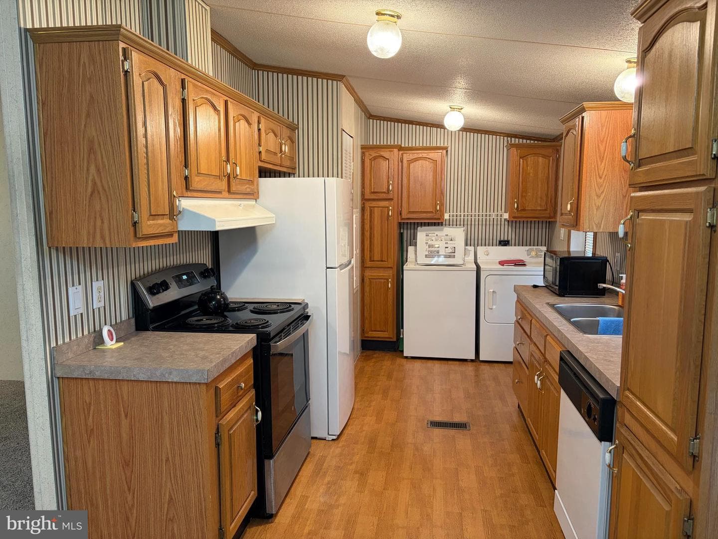 51 Lake Drive photo 8