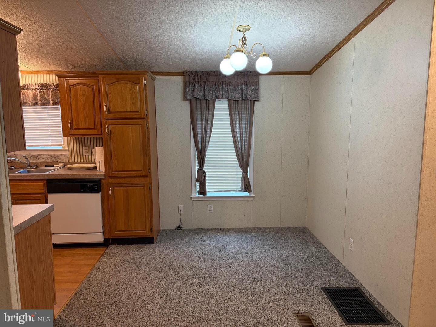51 Lake Drive photo 9