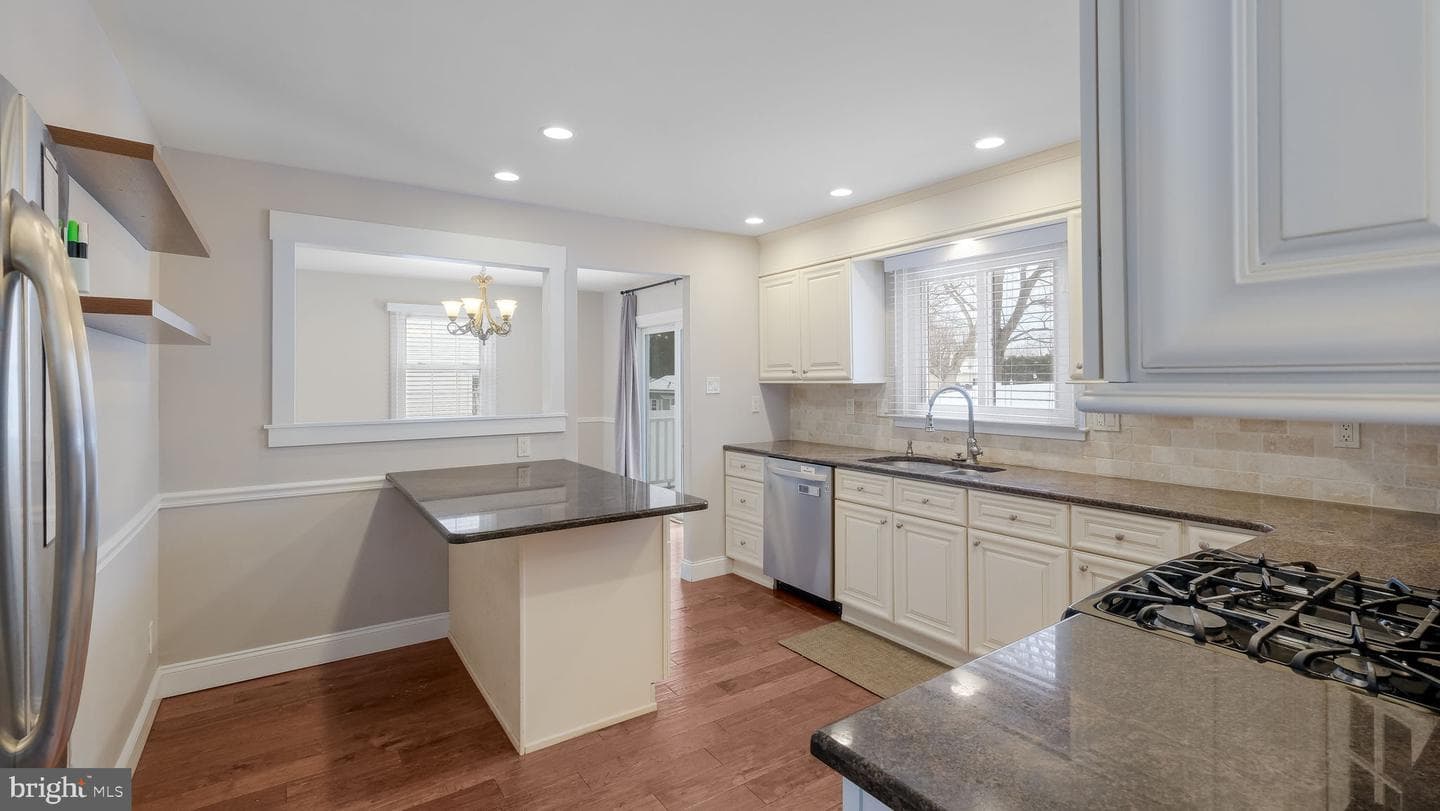 184 Woodlark Lane photo 11