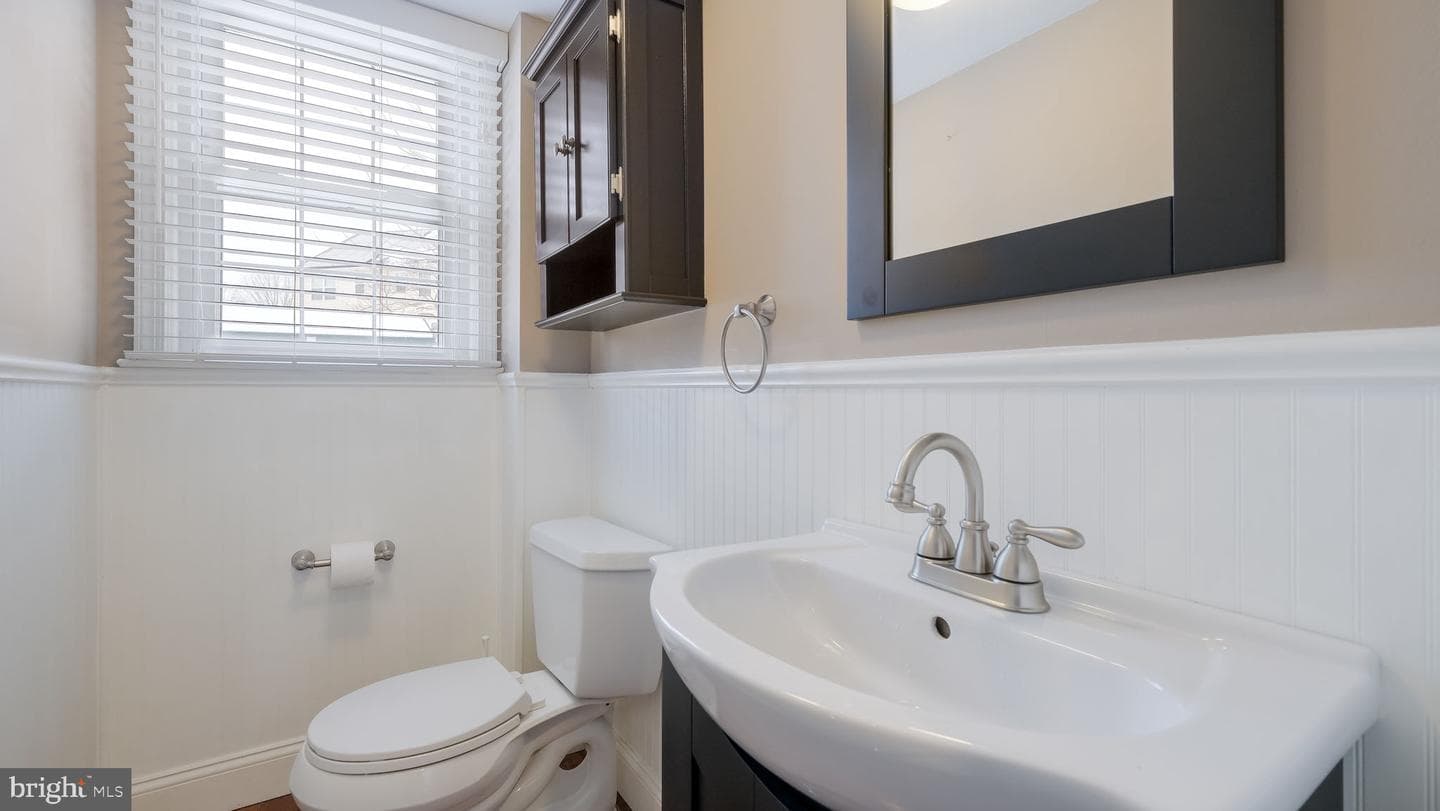 184 Woodlark Lane photo 13