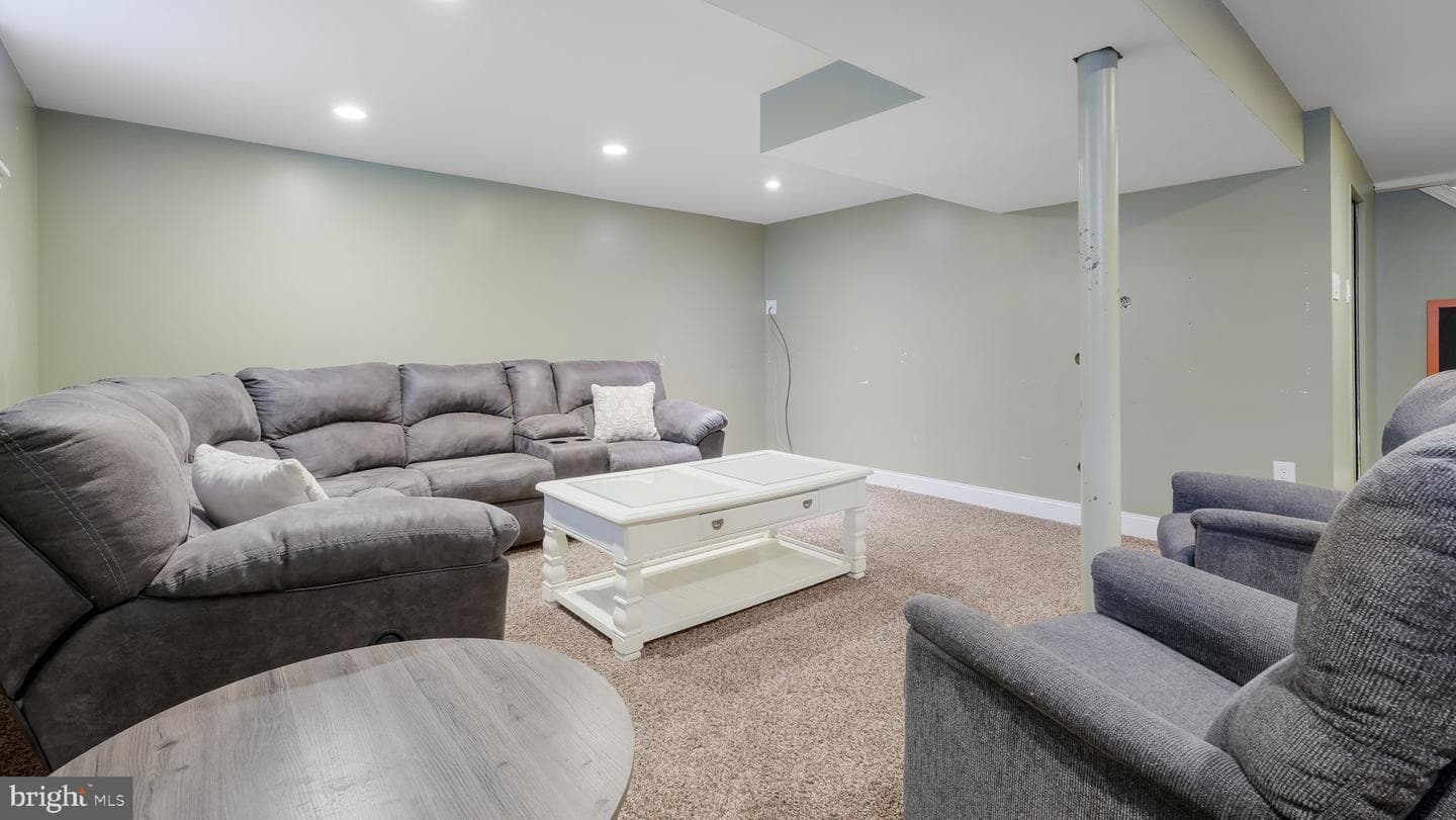 184 Woodlark Lane photo 15
