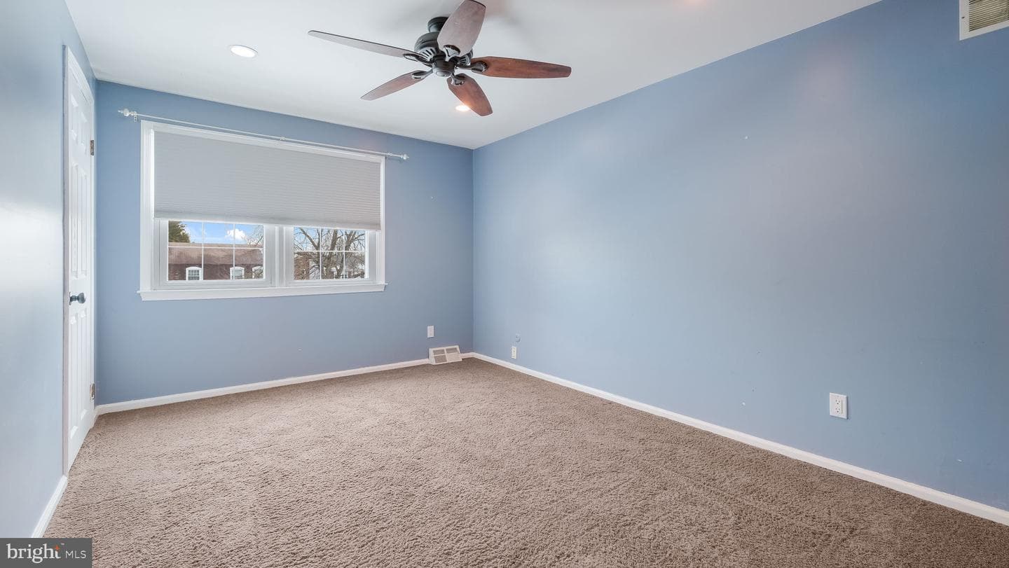 184 Woodlark Lane photo 20
