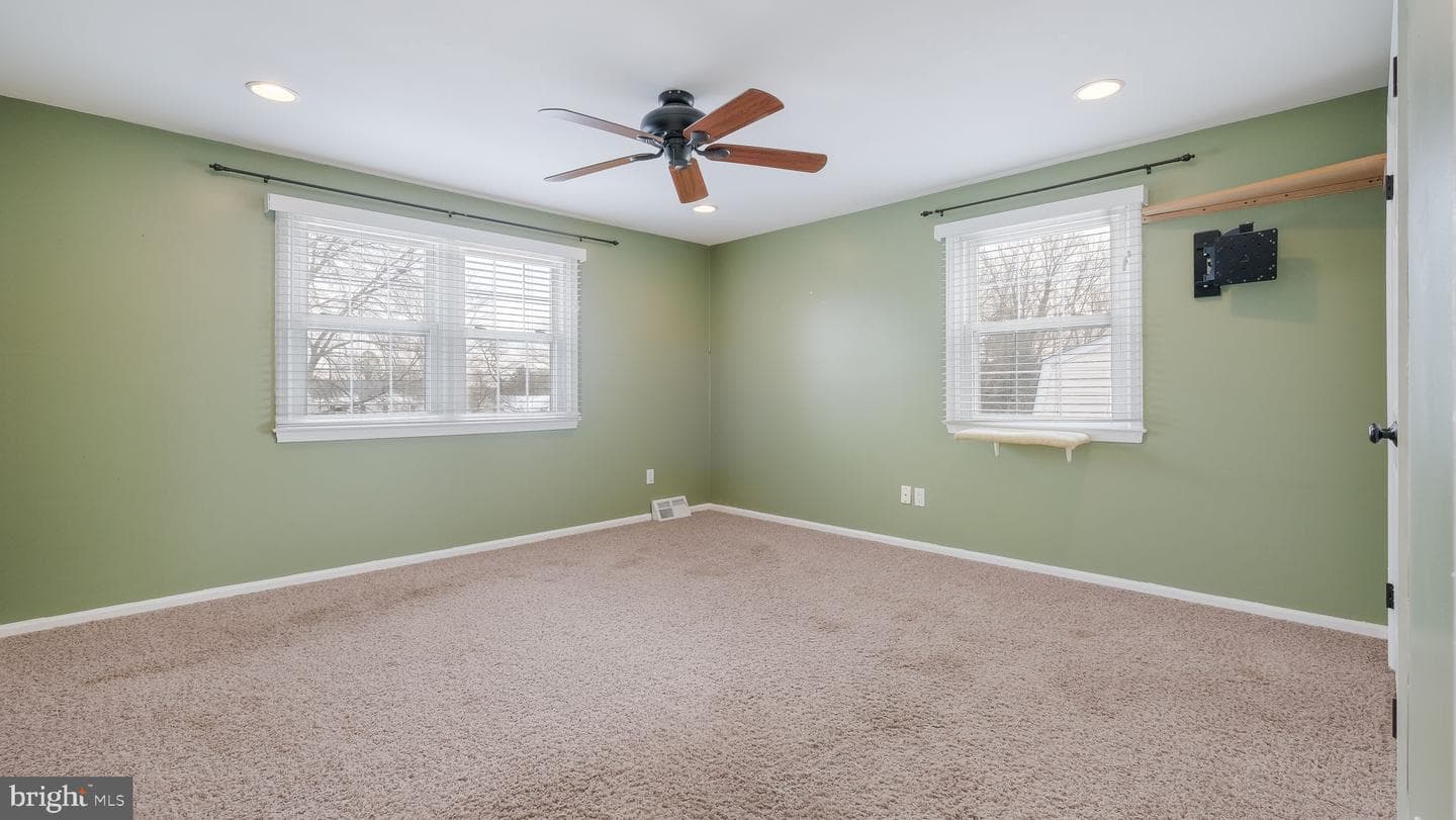 184 Woodlark Lane photo 21