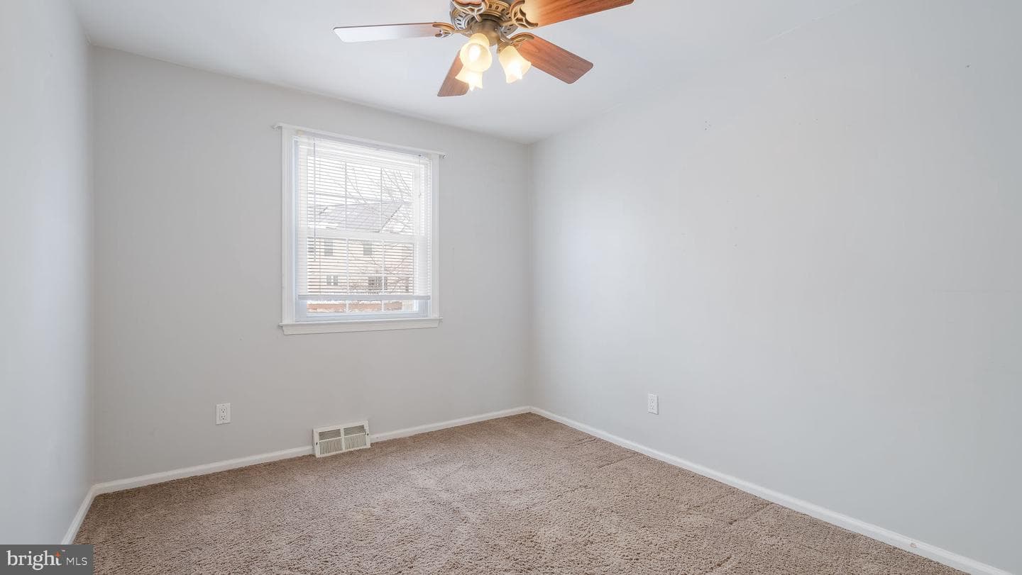 184 Woodlark Lane photo 23