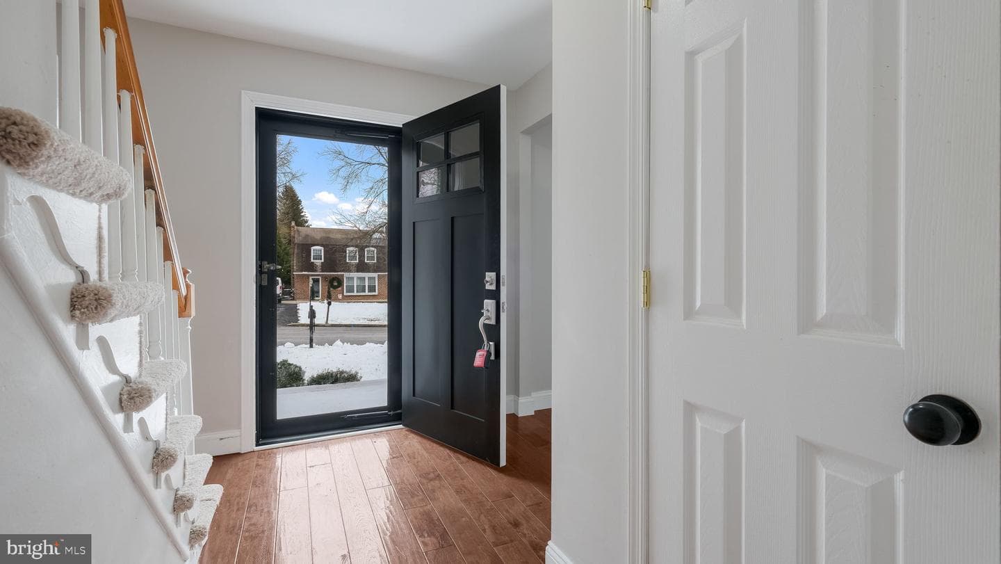 184 Woodlark Lane photo 3