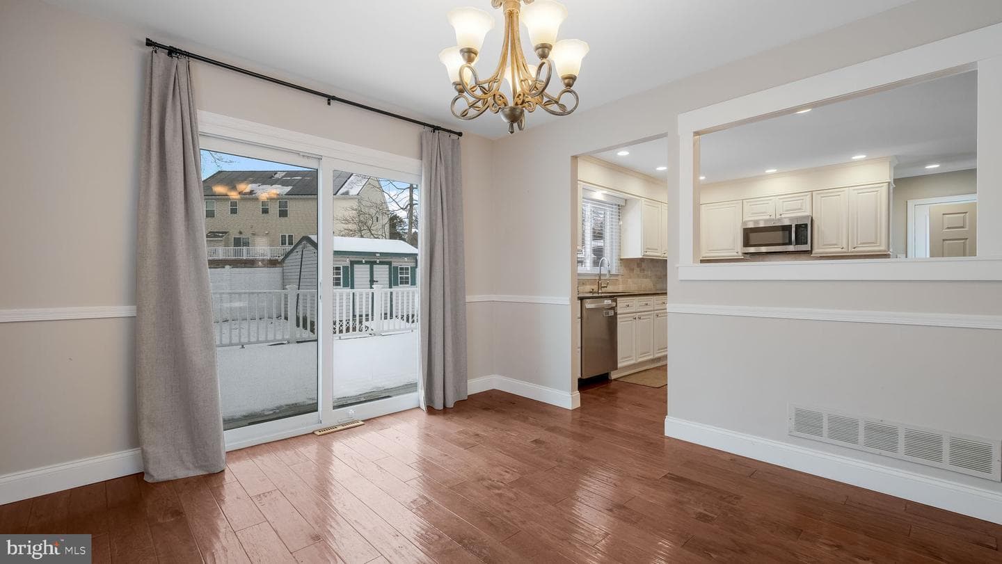 184 Woodlark Lane photo 7