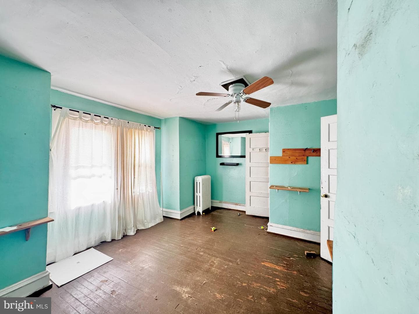421 Darby Terrace photo 9