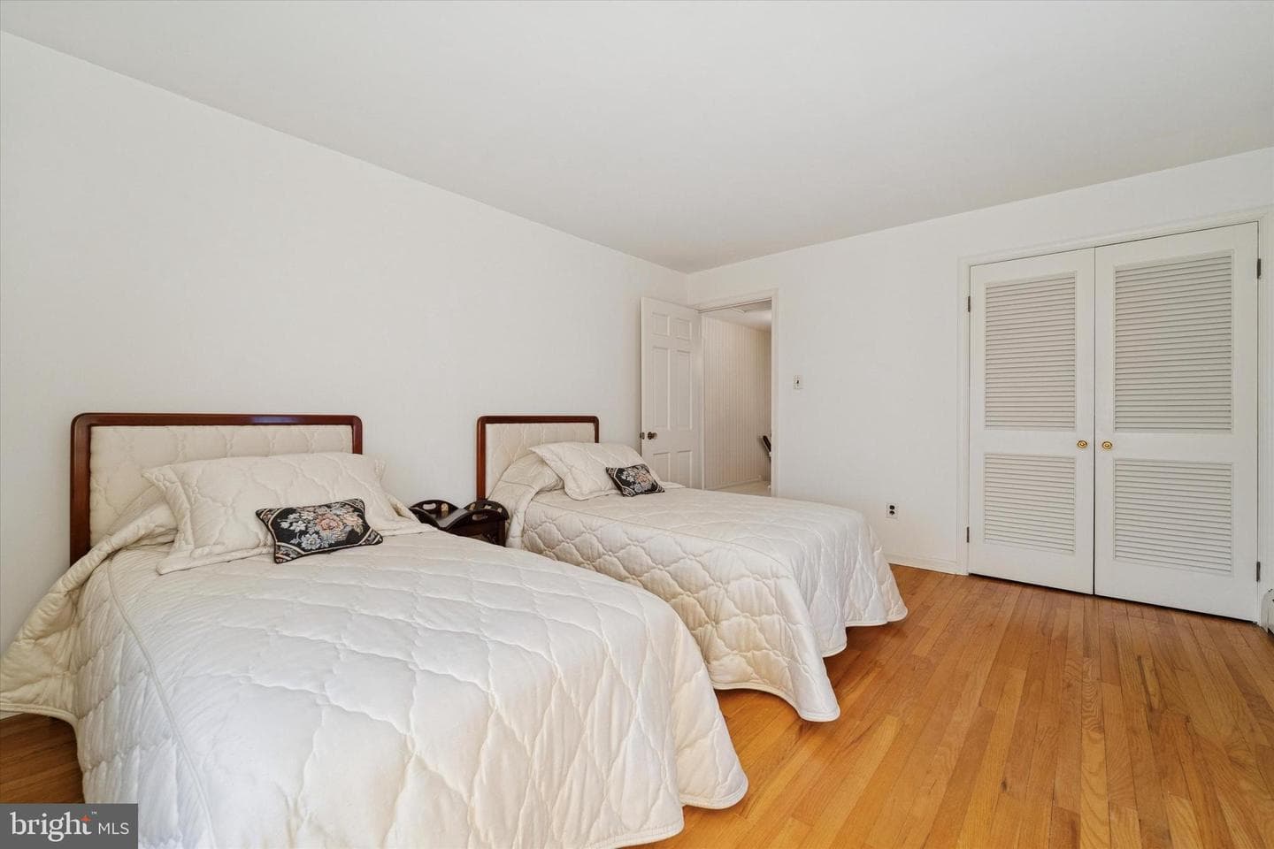 7 Todmorden Drive photo 22