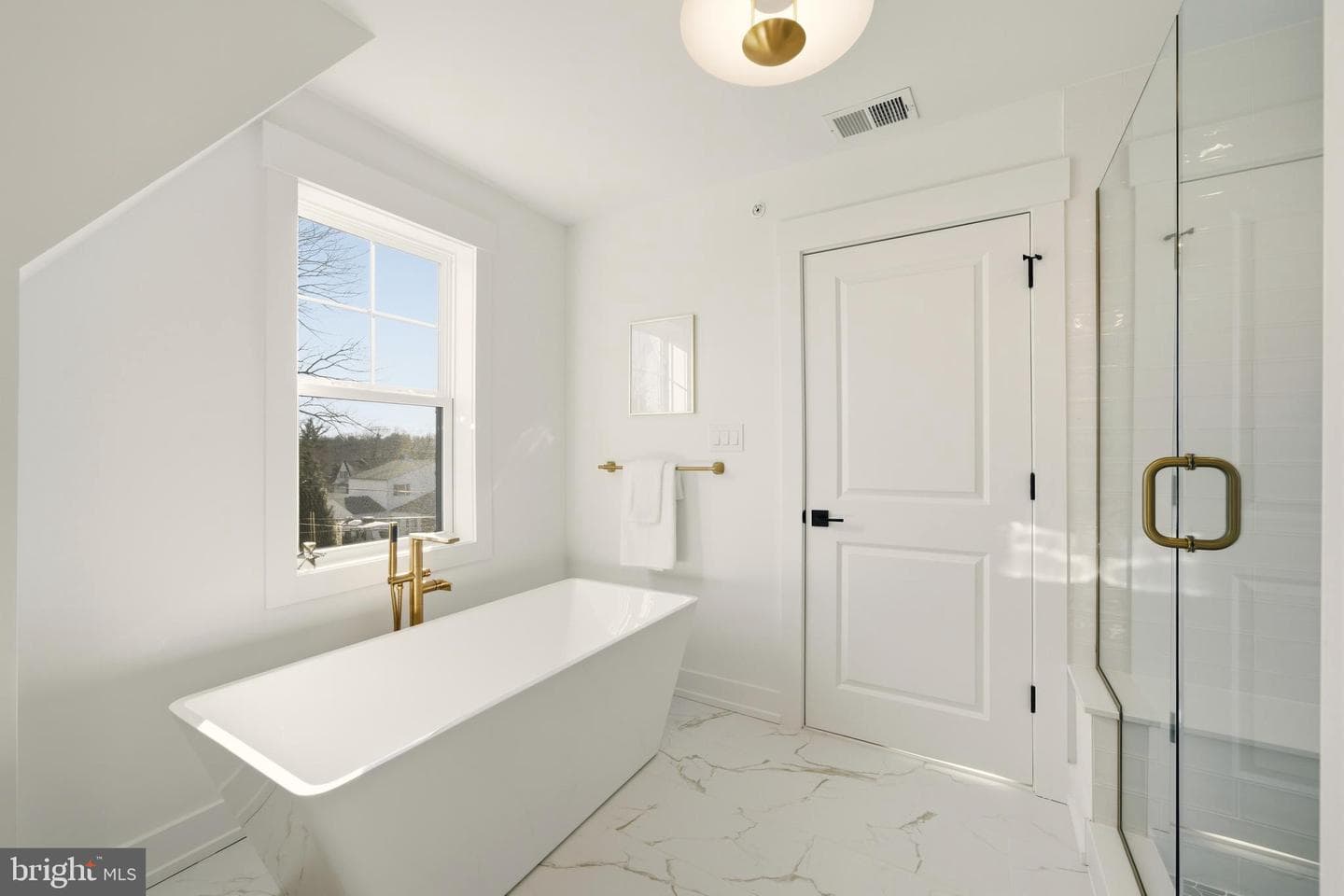 204 3rd Avenue photo 22