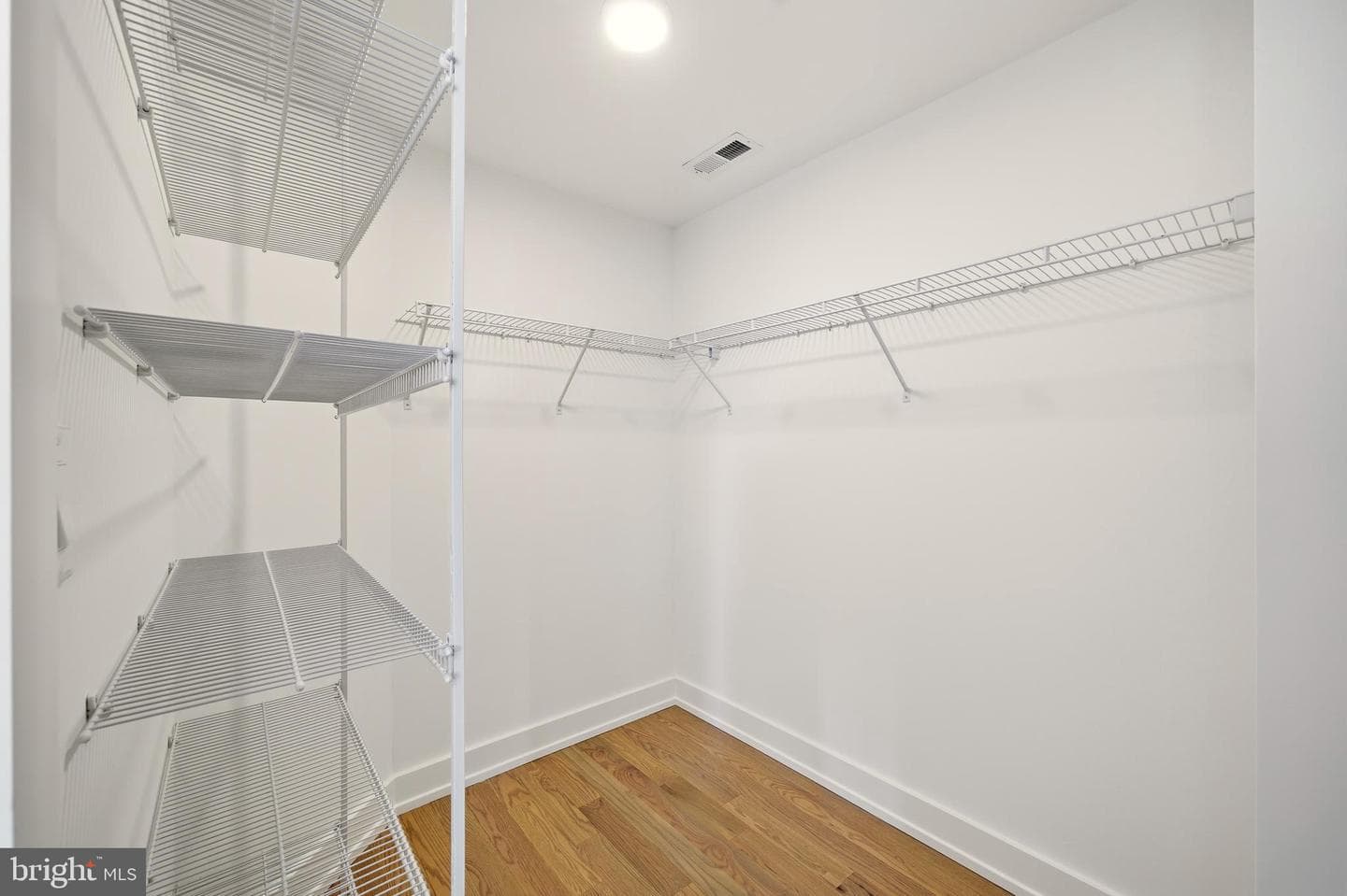 204 3rd Avenue photo 26