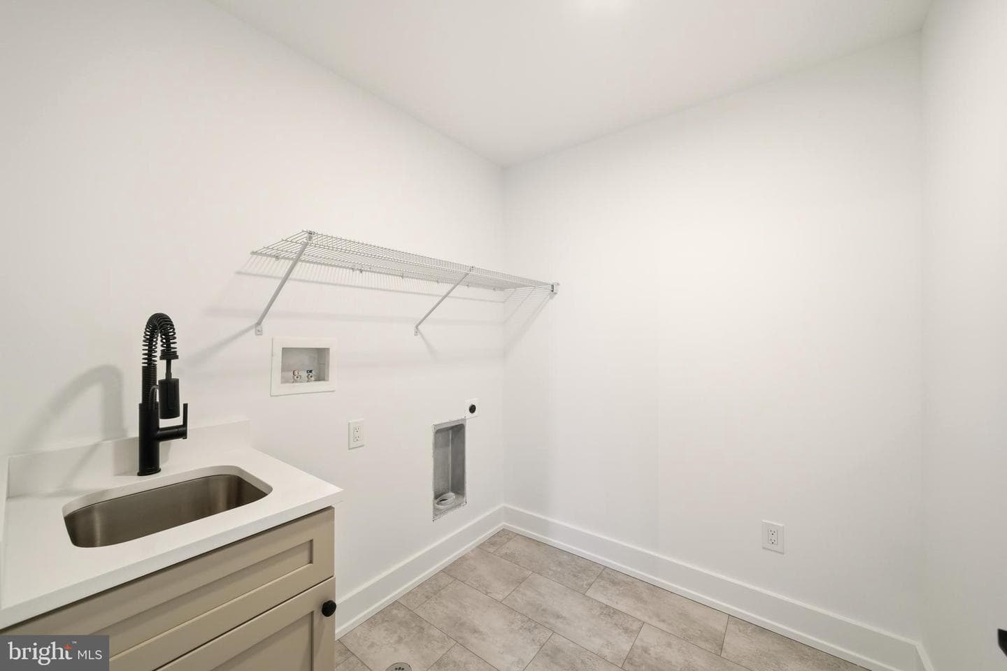 204 3rd Avenue photo 27
