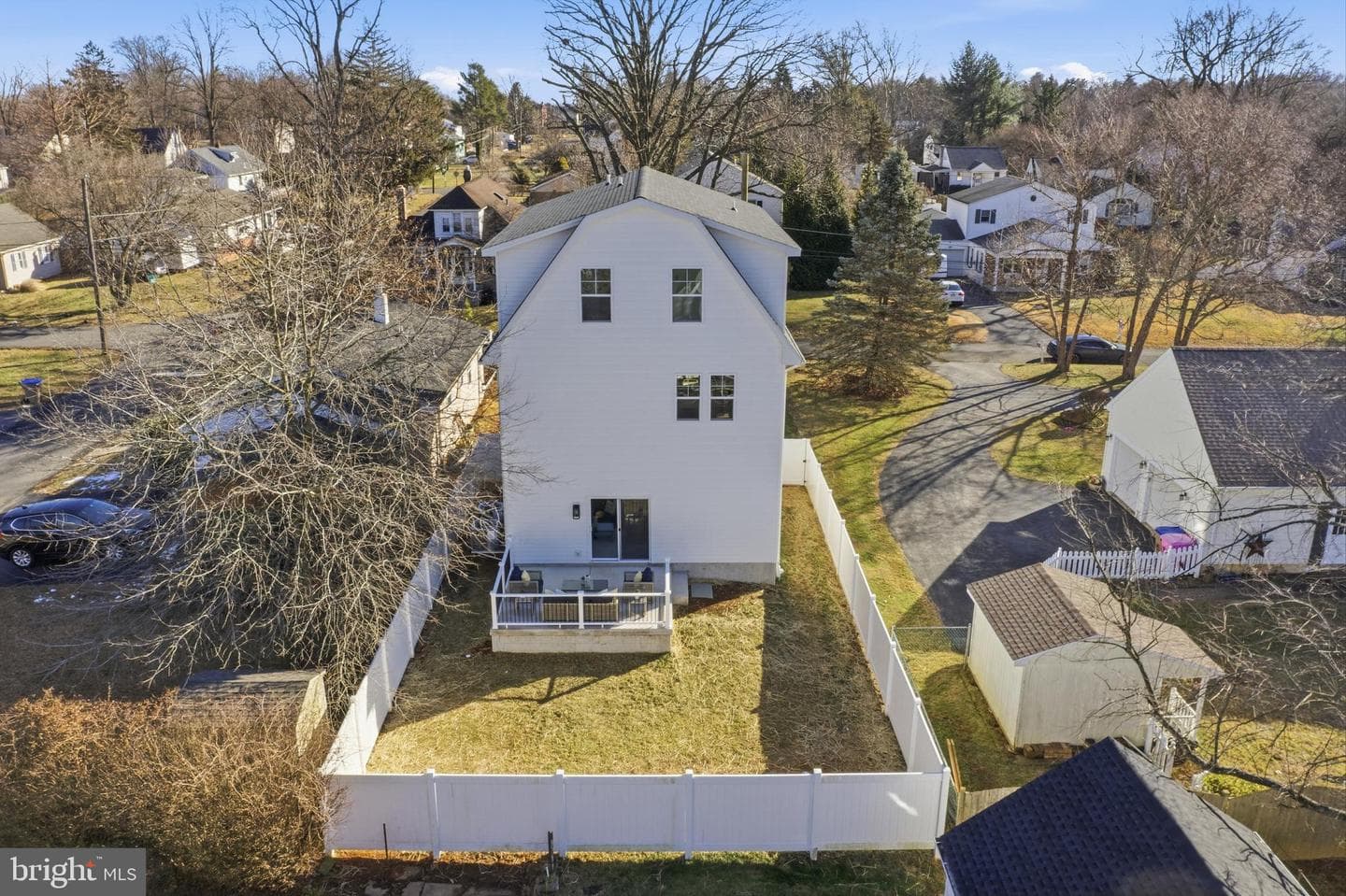 204 3rd Avenue photo 35