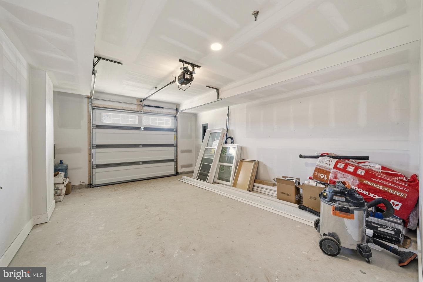 204 3rd Avenue photo 36