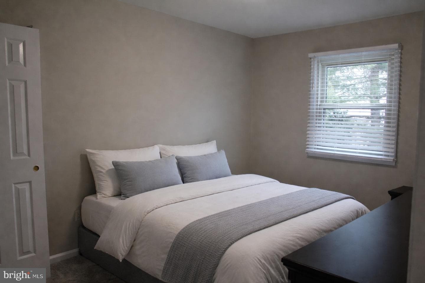 223 Sulky Way photo 8