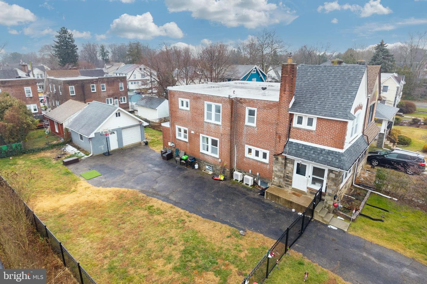 259 Powell Road photo 34