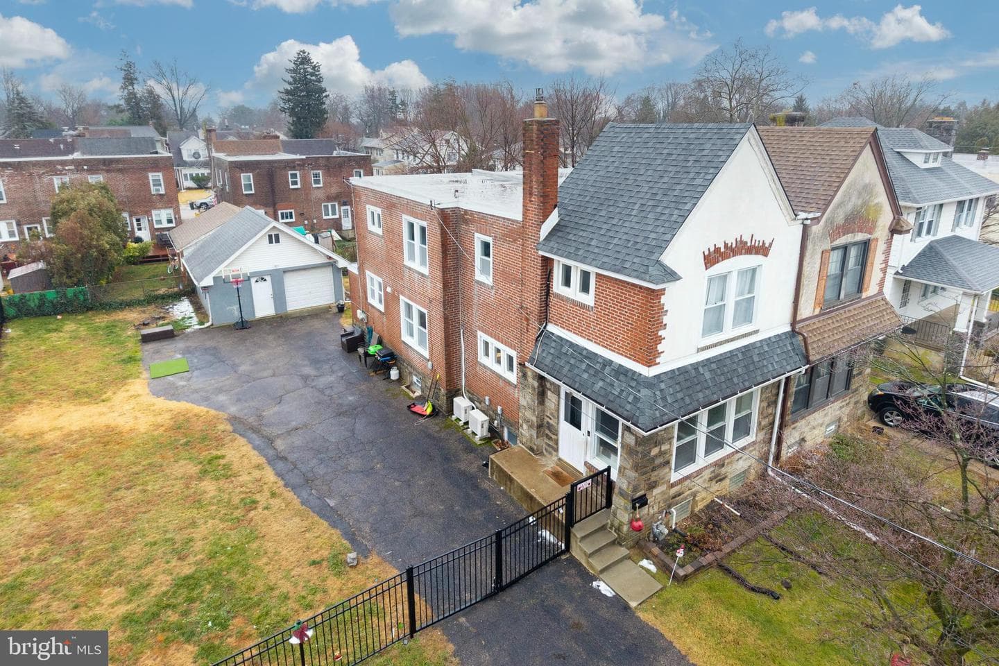 259 Powell Road photo 35