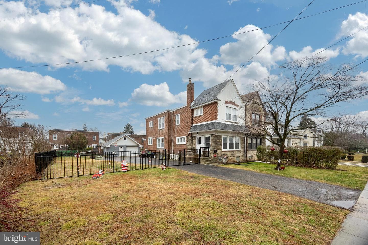 259 Powell Road photo 38