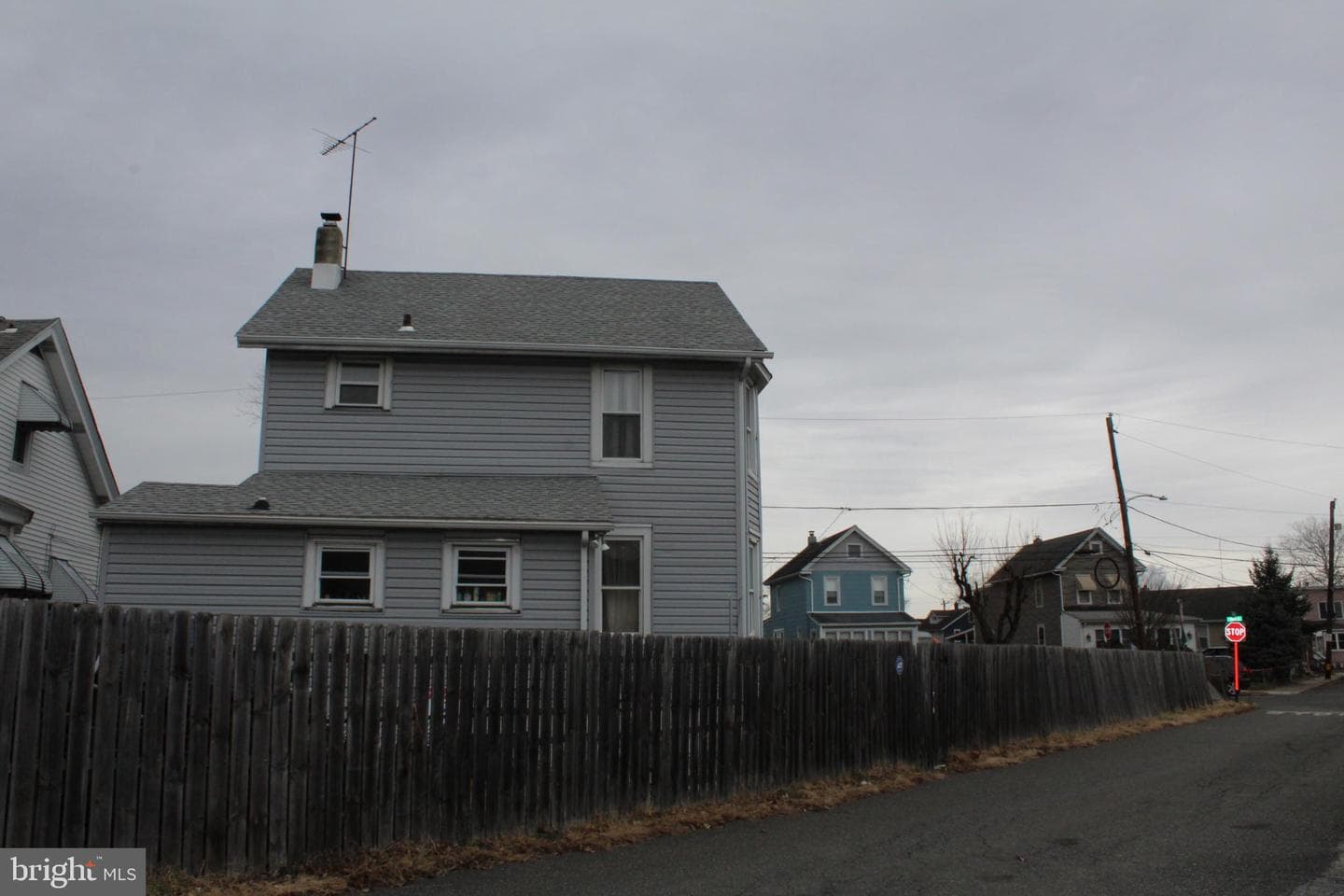 1616 Ward Street photo 12