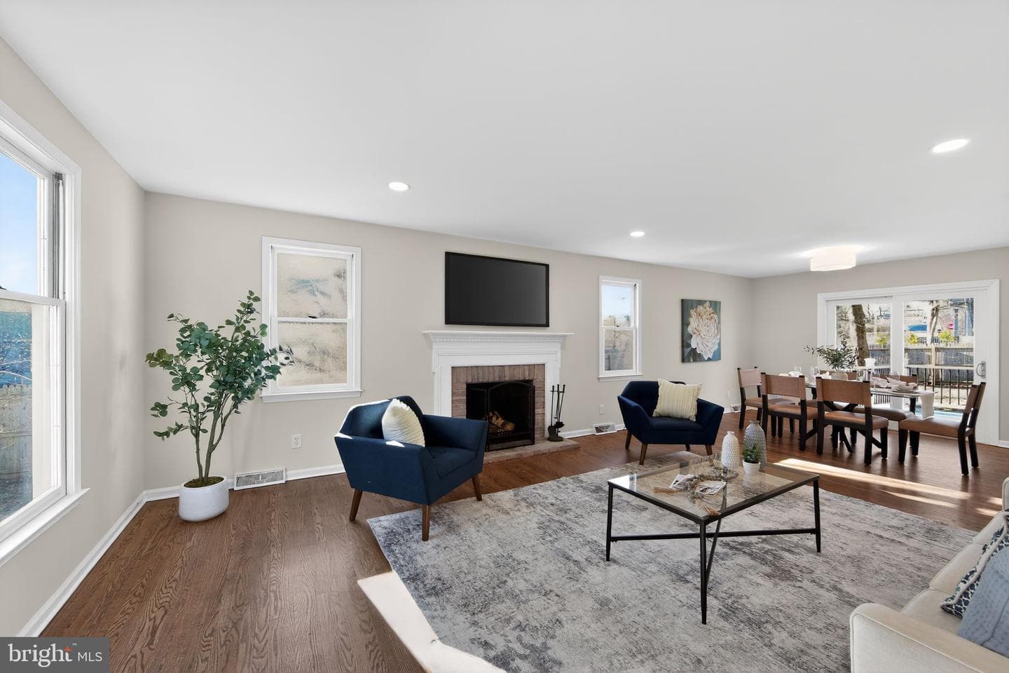 76 E Rose Tree Road photo 12