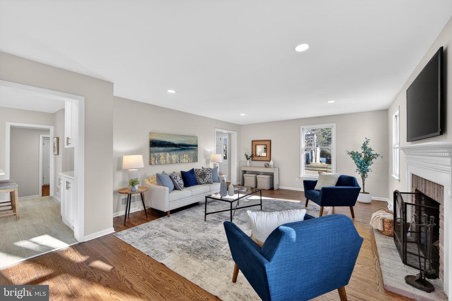 76 E Rose Tree Road photo 14