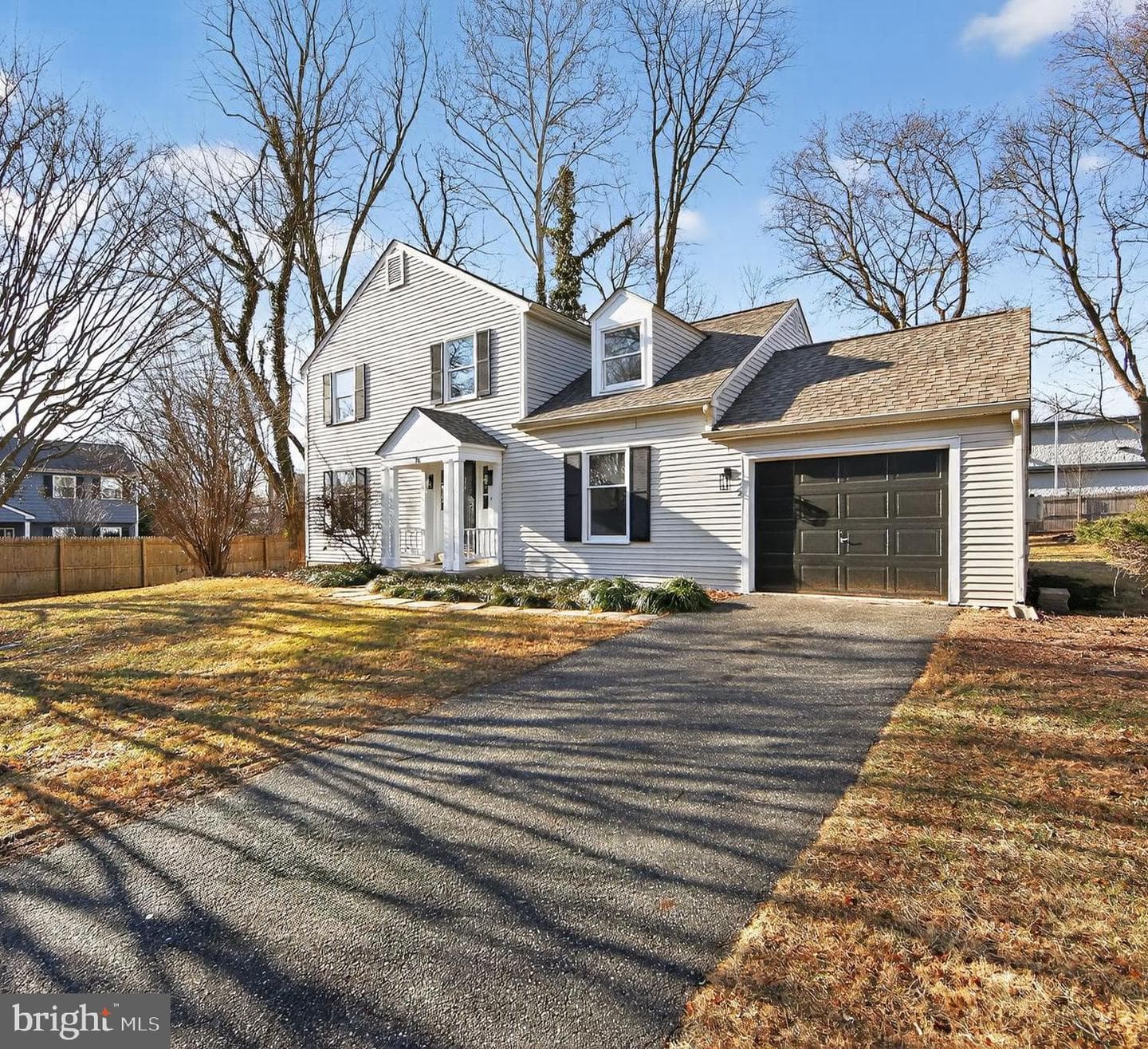 76 E Rose Tree Road photo 2