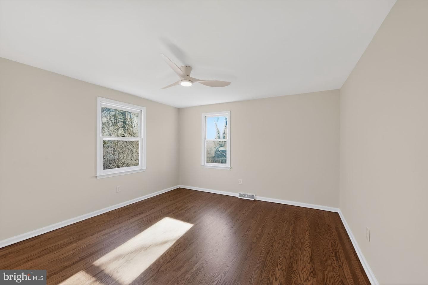 76 E Rose Tree Road photo 28