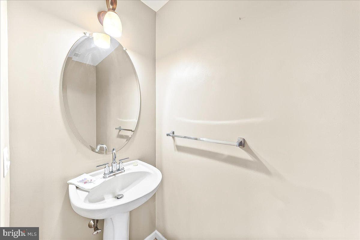 3 Whalens Court photo 8