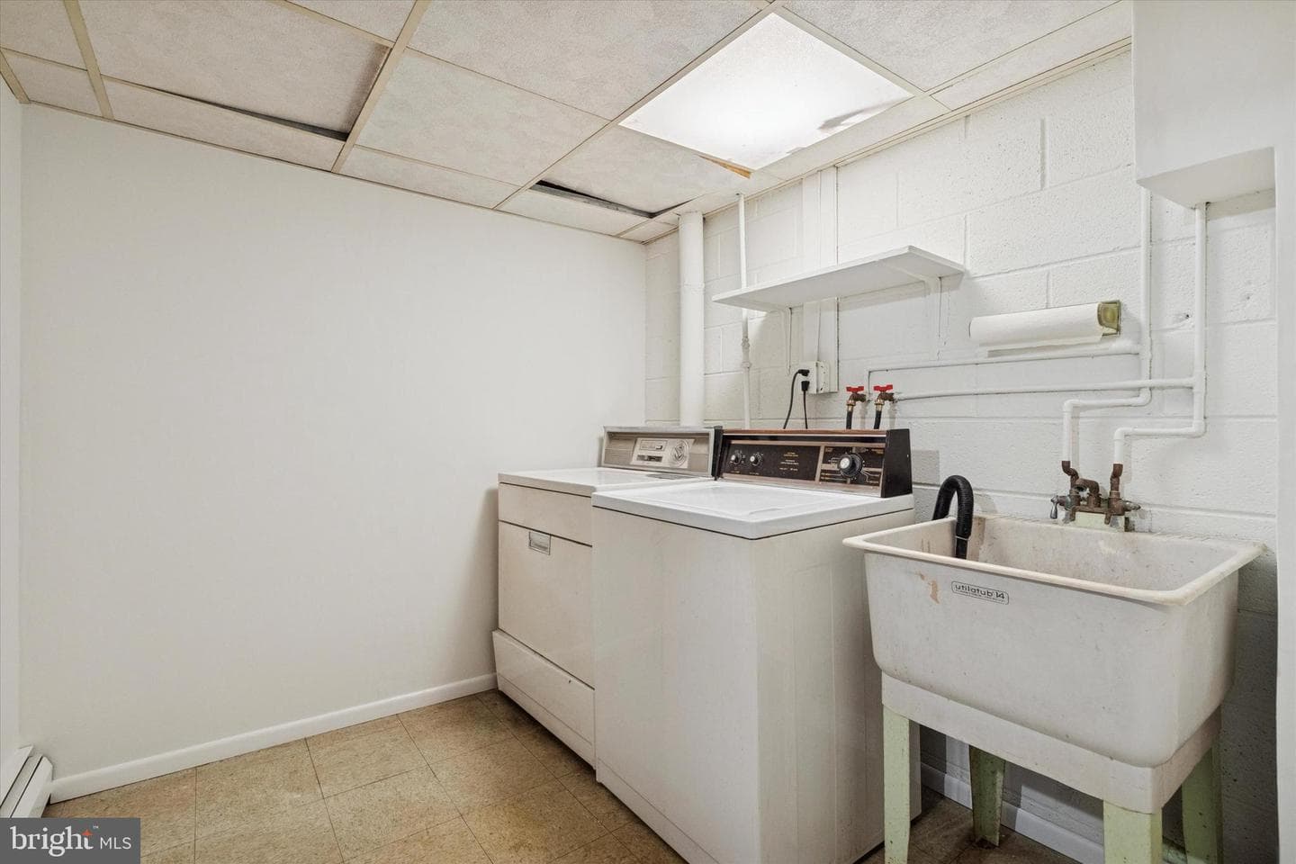 230 S Carol Boulevard #b000 photo 21