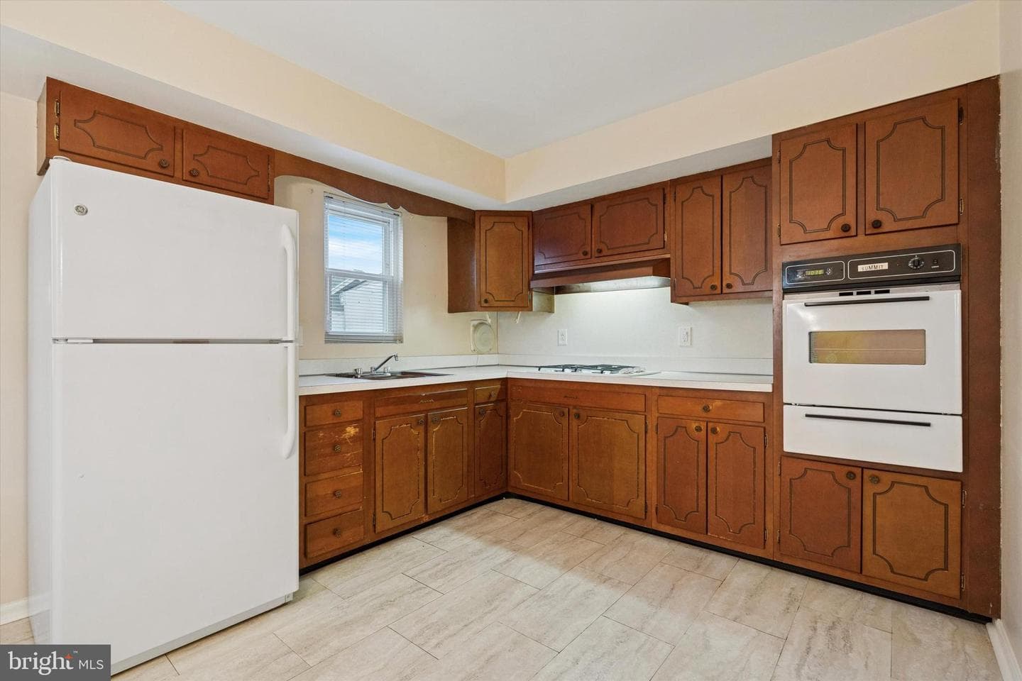 230 S Carol Boulevard #b000 photo 9