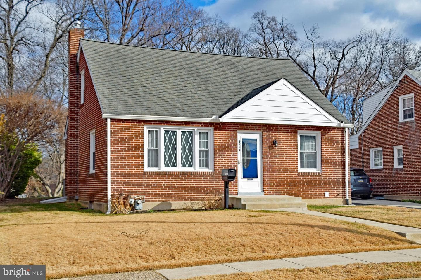409 Perry Street Street photo 3
