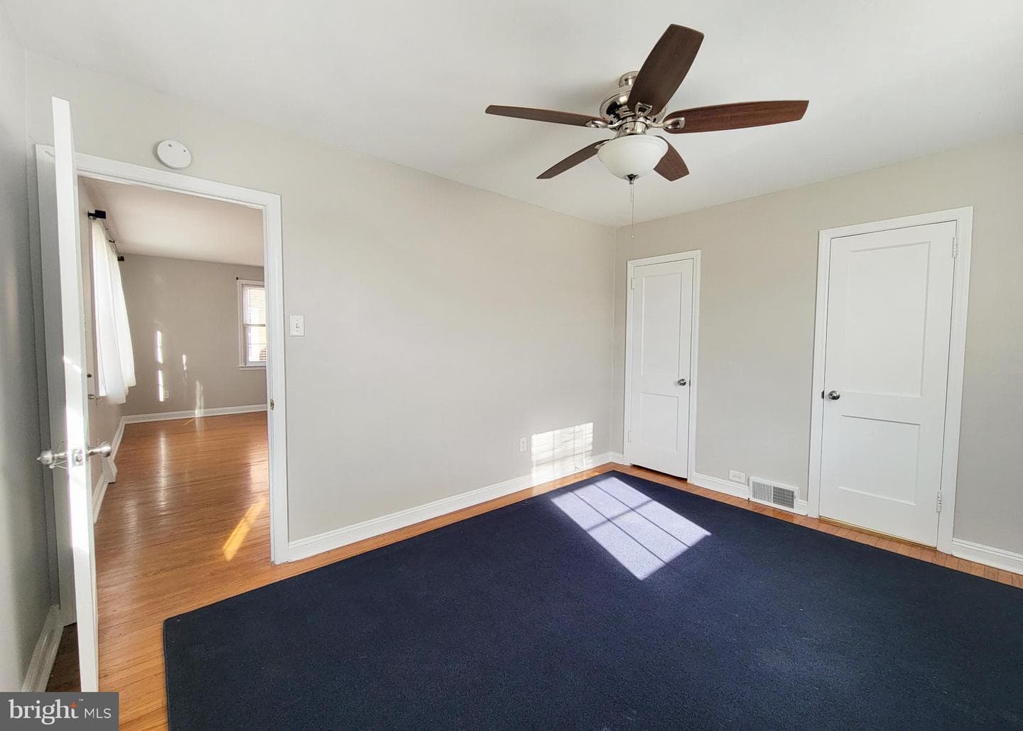 409 Perry Street Street photo 32