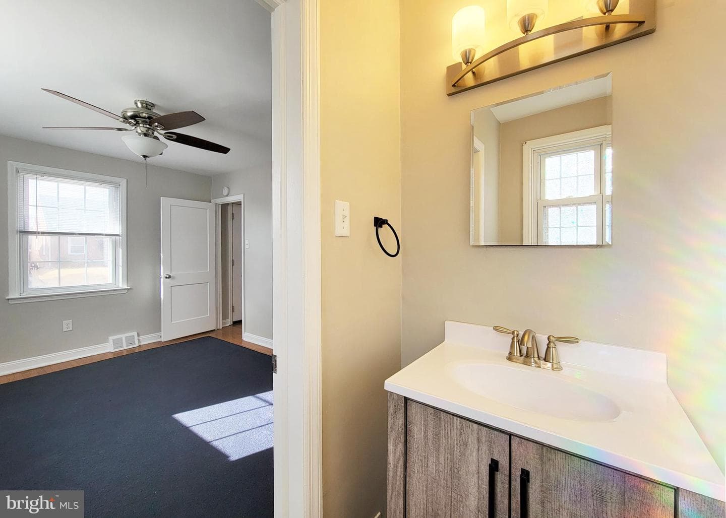 409 Perry Street Street photo 36