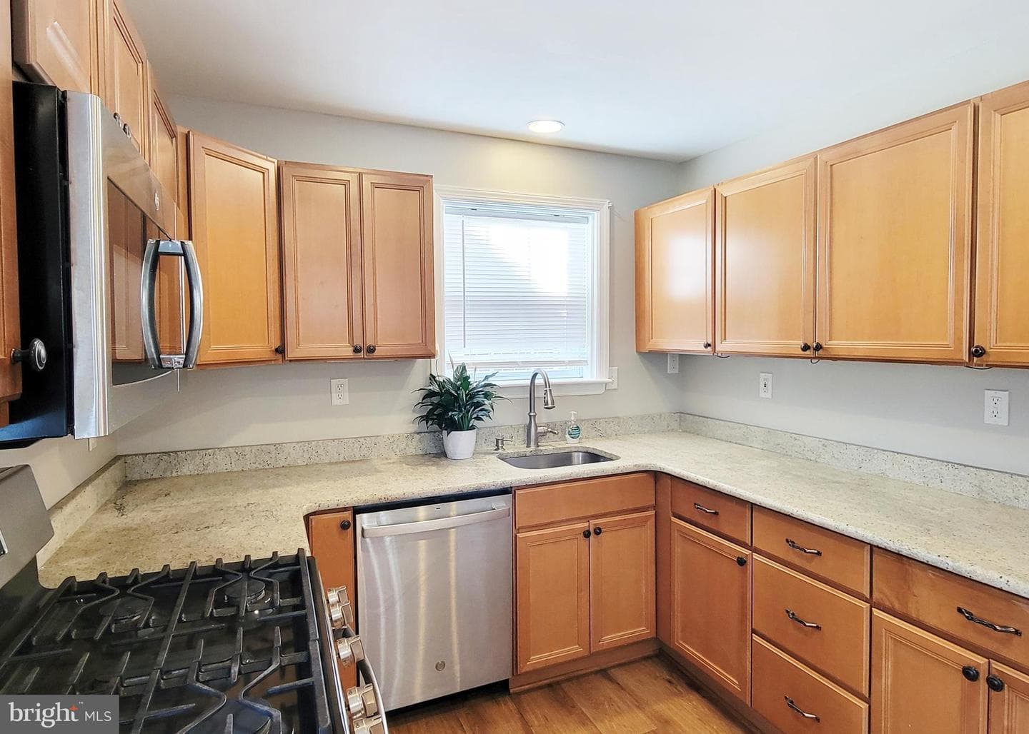 409 Perry Street Street photo 43