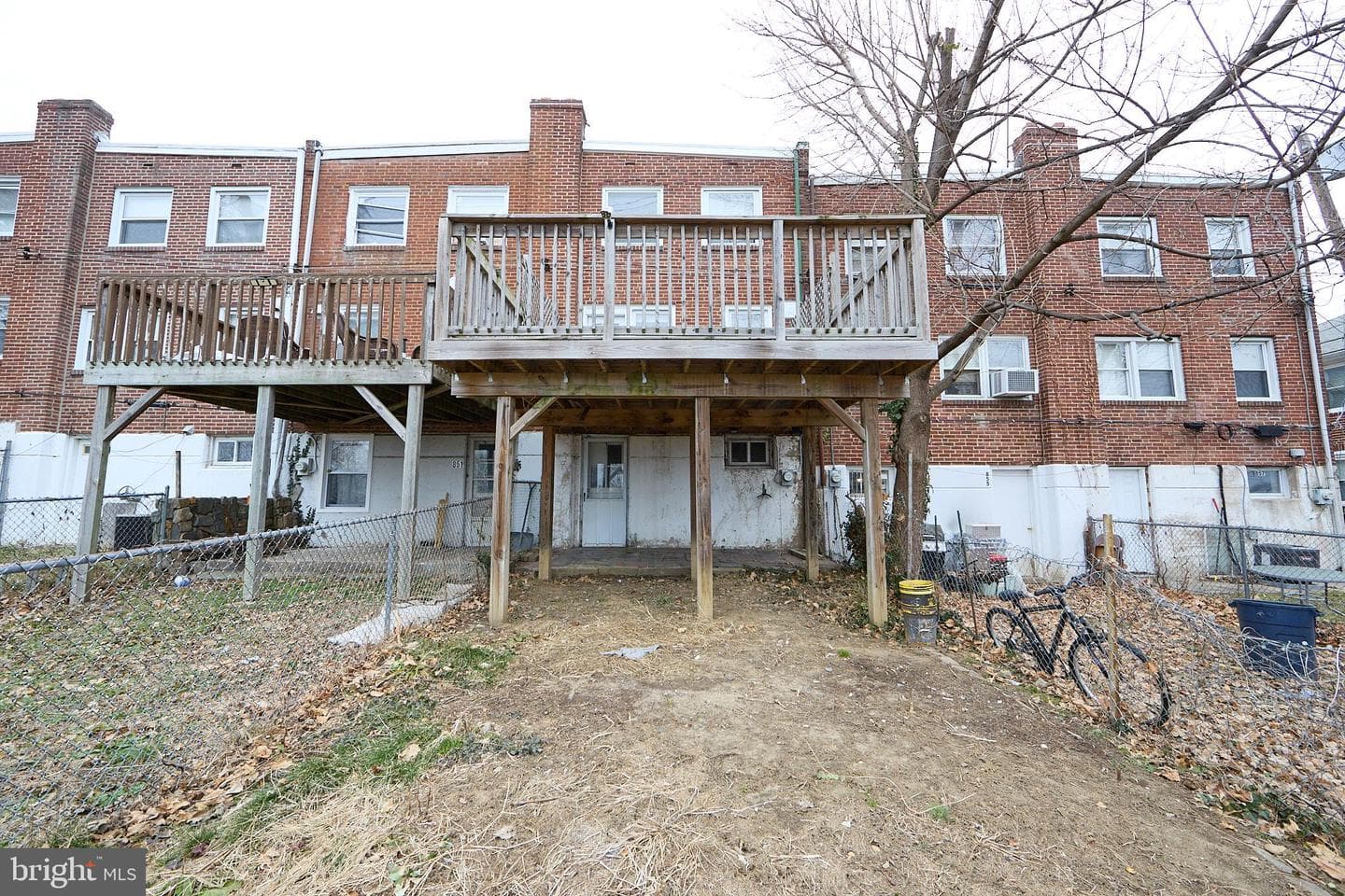 853 E 14th Street photo 34