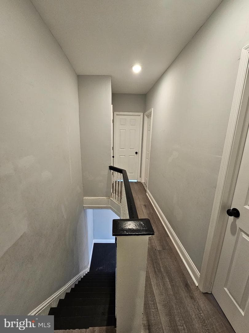 232 Marks Avenue photo 11
