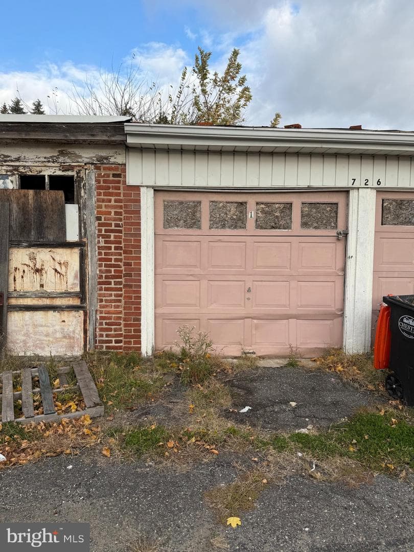 726 Wilson Street photo 4