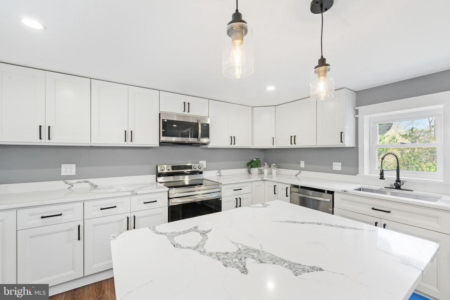 11 Helluva Hill Lane, Glen Mills