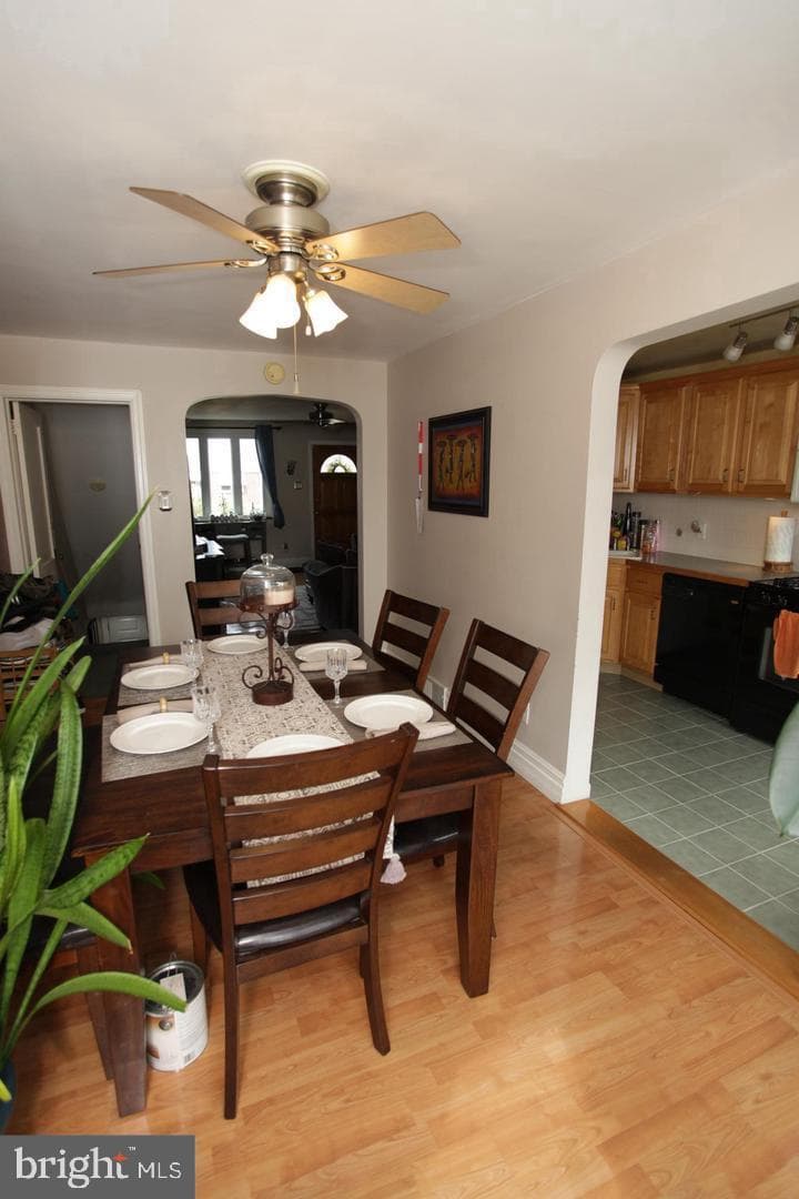 414 Rively Avenue photo 9