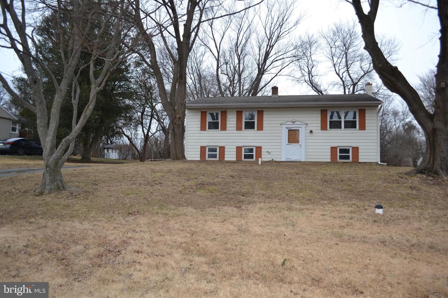 1625 Hillcrest Lane photo 17