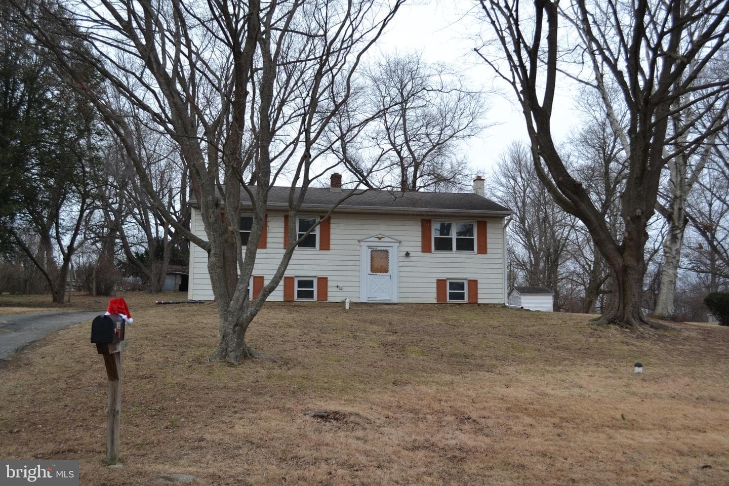 1625 Hillcrest Lane photo 18
