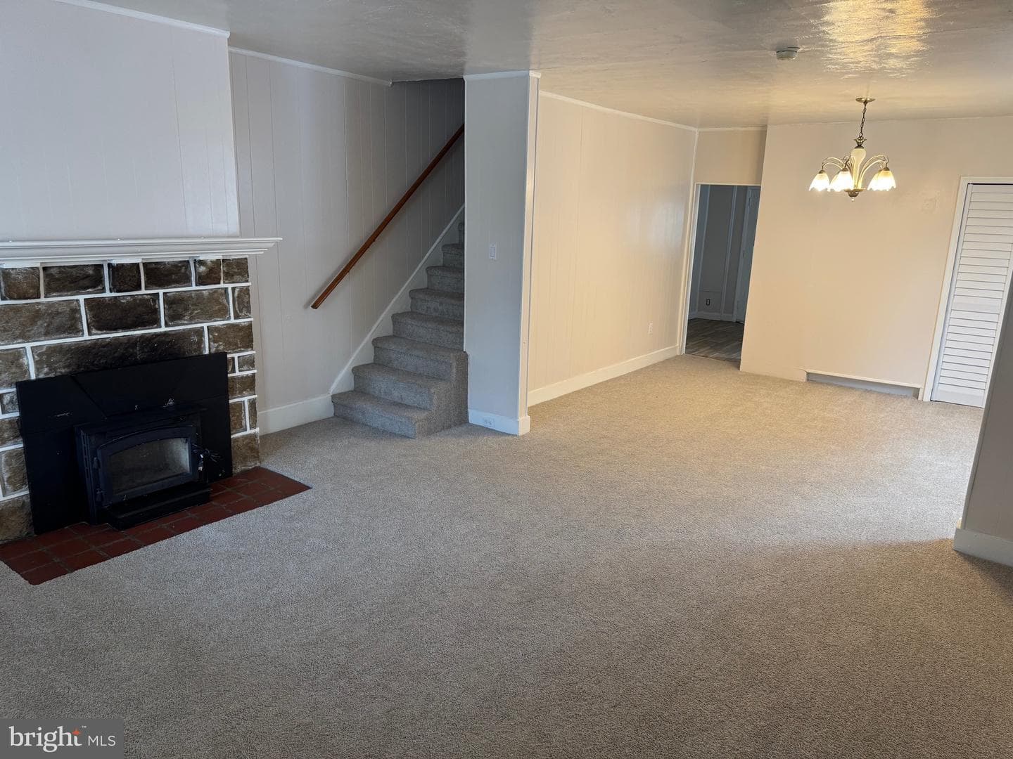 417 Laurel Road photo 10