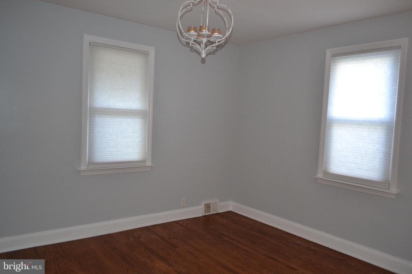 49 Kirk Lane photo 11