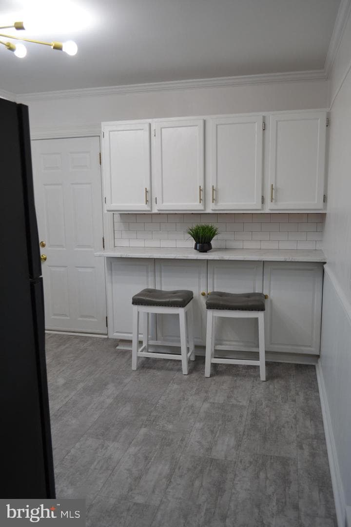 49 Kirk Lane photo 17
