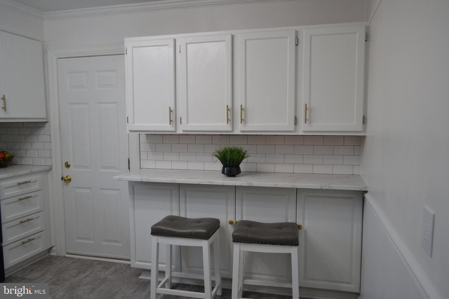 49 Kirk Lane photo 18