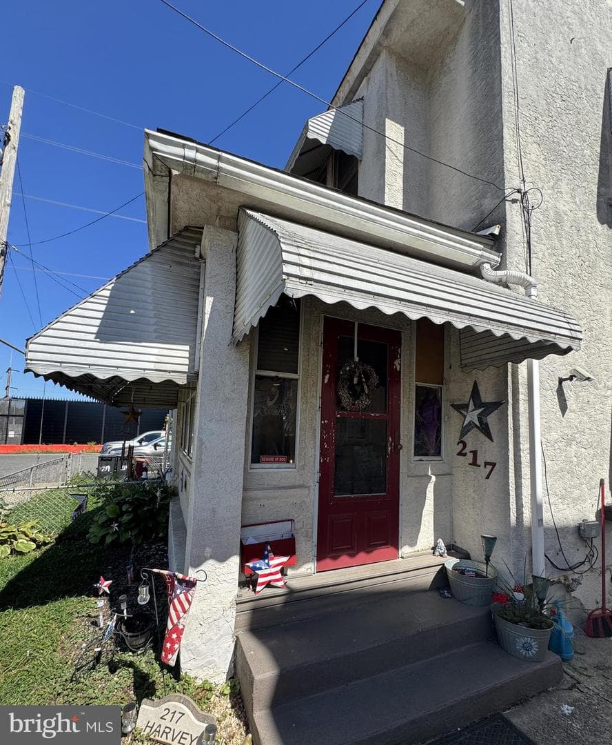 217 Harvey Avenue photo 4