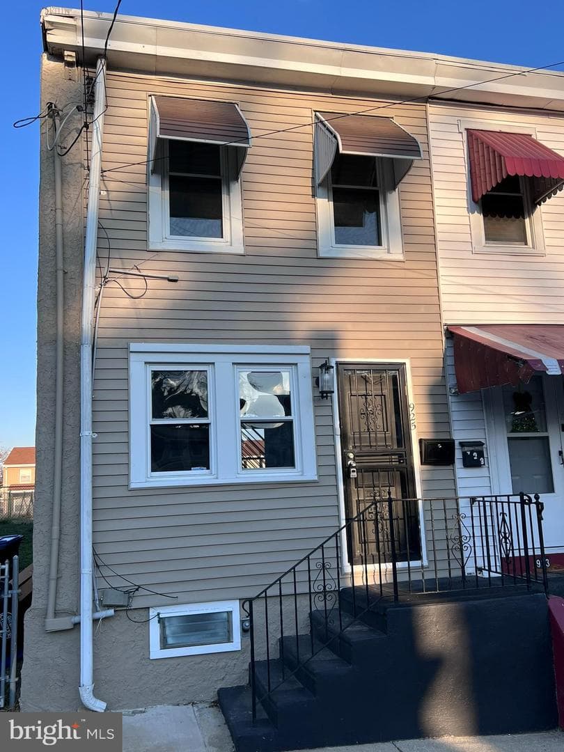 925 Central Ave